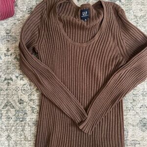 Gap maternity sweater size M